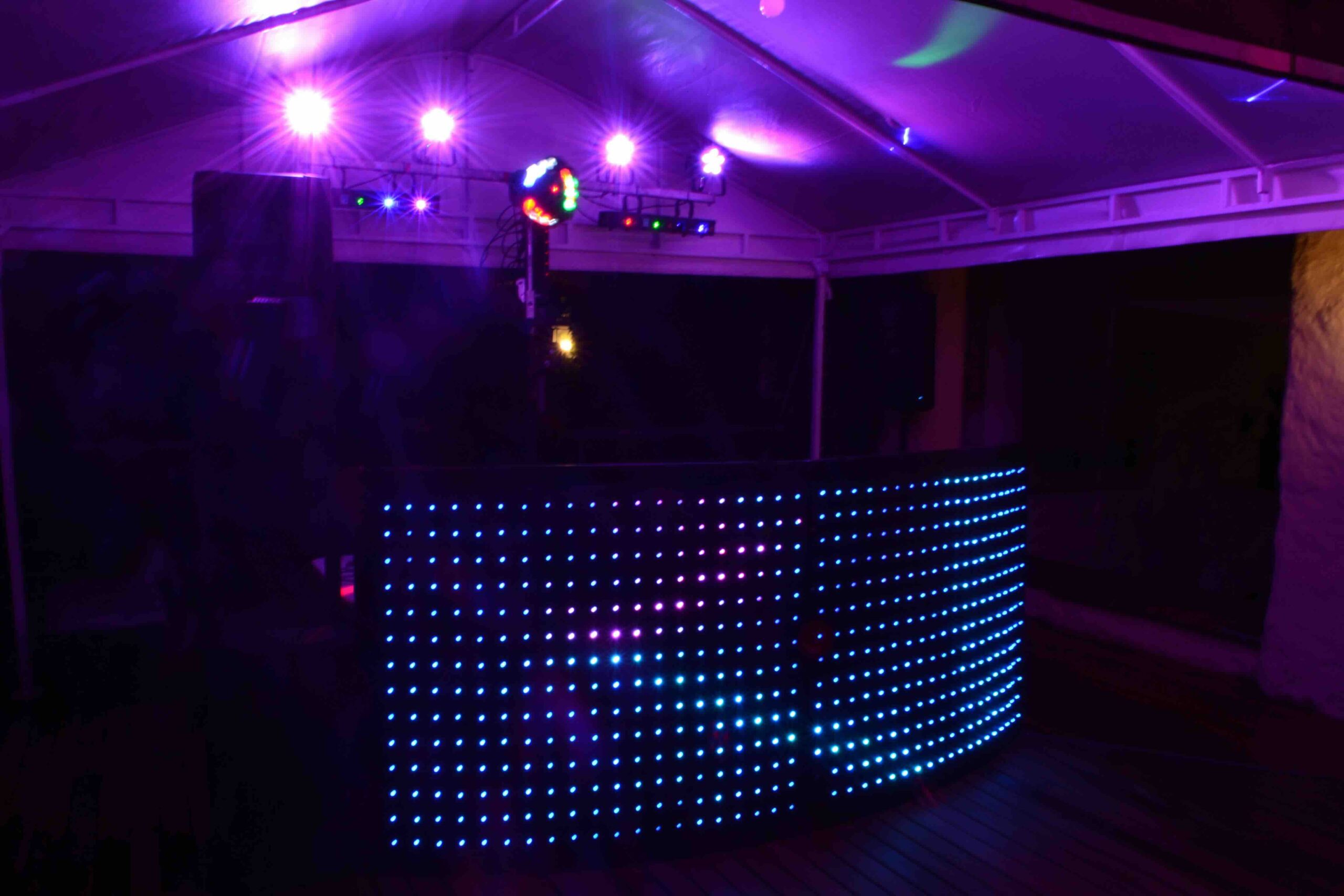 Minitecas y DJs Profesionales en Bogotá